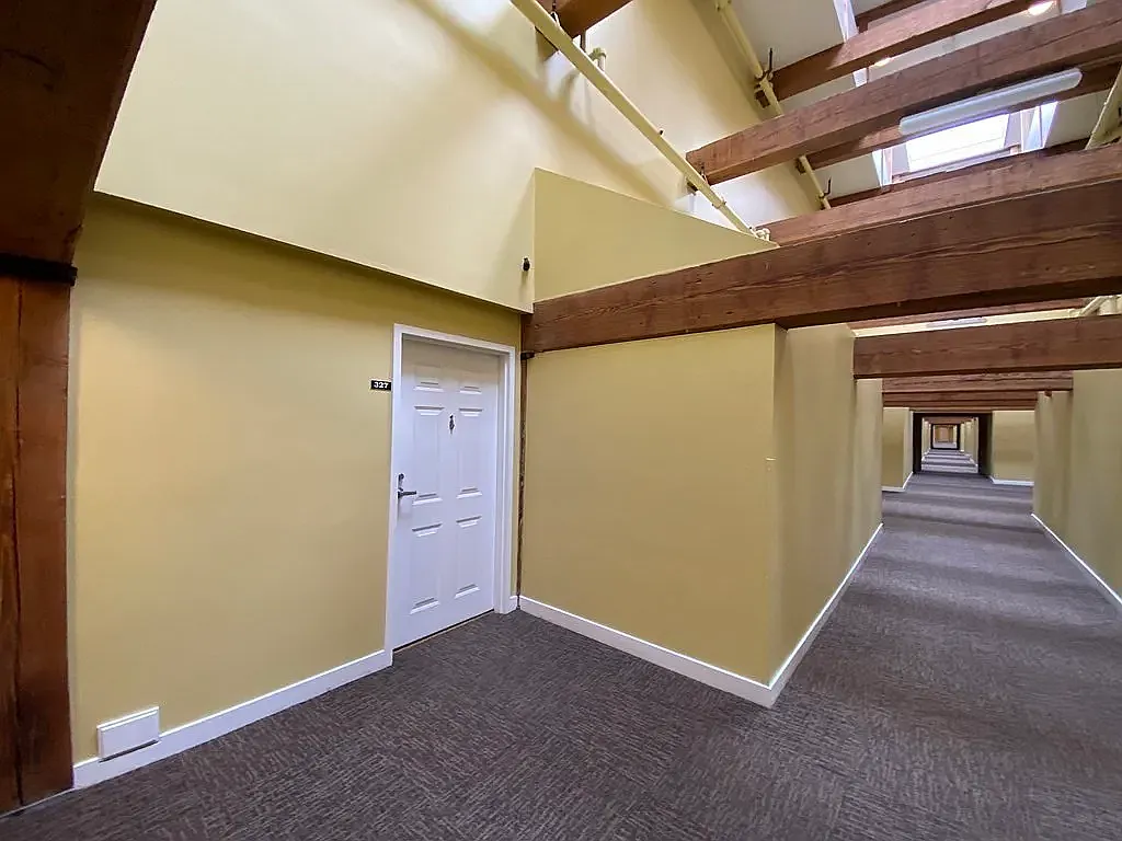 2 bed, 1.5 bath, 1276 sqft, $2,200 — Photo 2