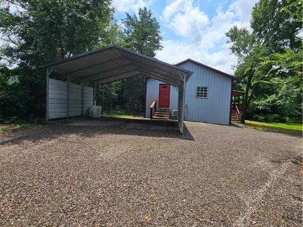 Portico Way, Hartford, AR 72938