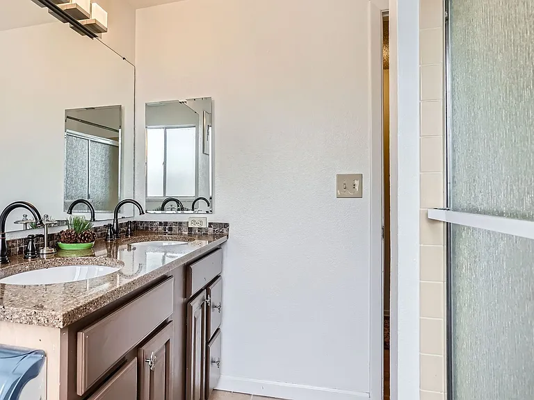 4225 Eaton Ct — Photo 17