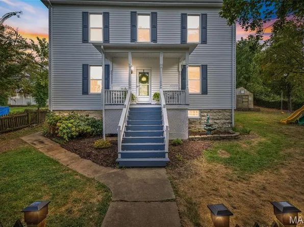 609 W Clement St, De Soto, MO 63020