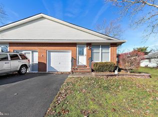 20 Magnolia Rd, Manahawkin, NJ 08050