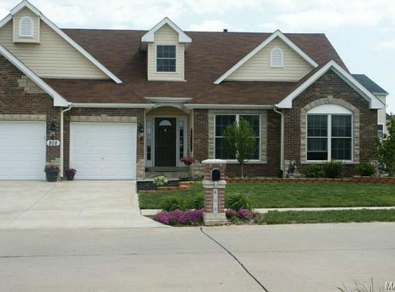 2nd image of 808 Stonewood Bend Dr