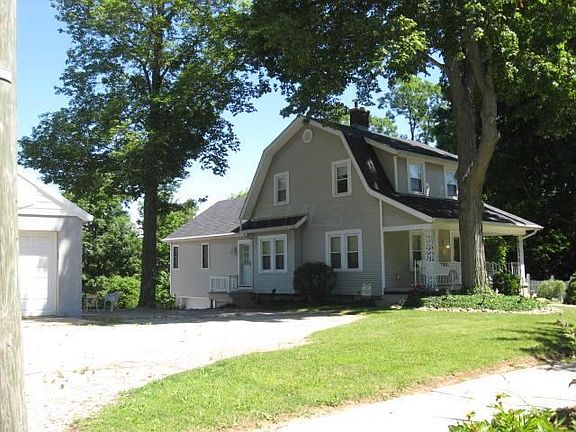 2nd image of 7798 Main St