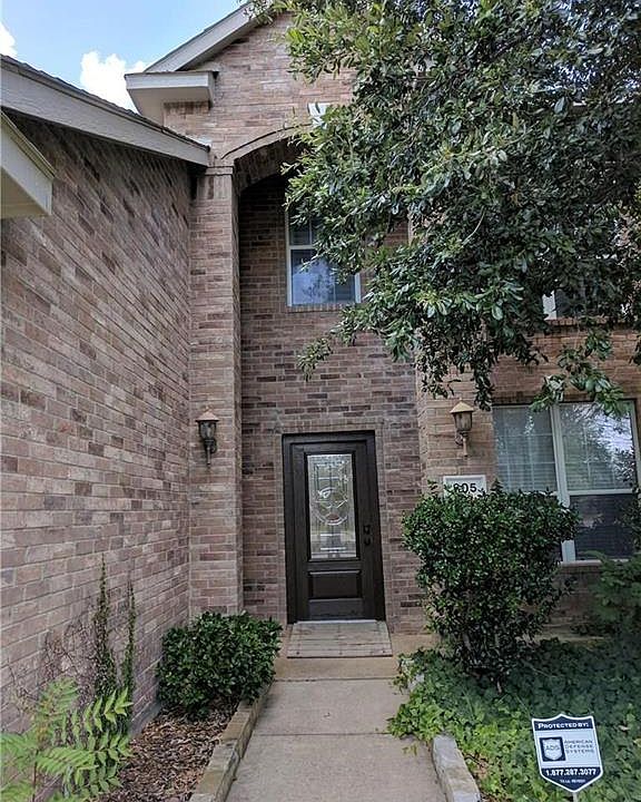 1st image of 805 Essex Dr