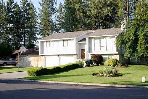 4th image of 9934 N Glenwood Dr