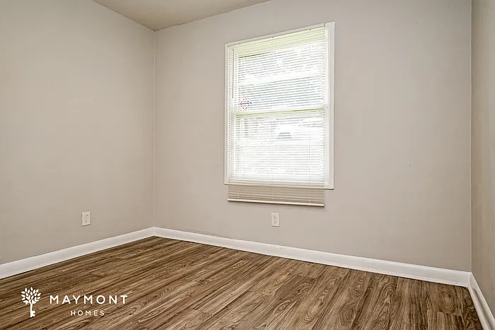 1044 Valley View Rd SE — Photo 13