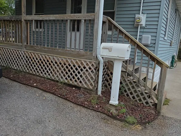 300 Prince St, Pekin, IL 61554
