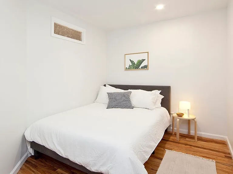 136 William St #3B — Photo 4