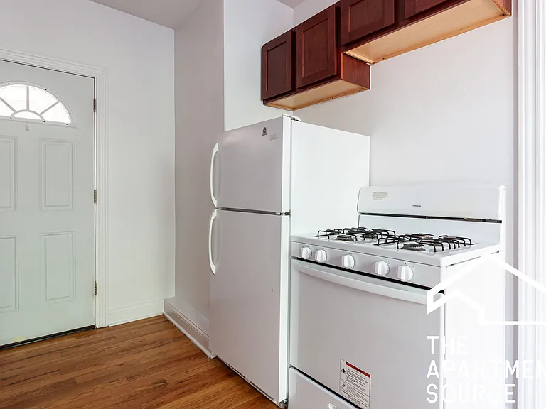 3823.5 N Fremont St #W3 — Photo 1