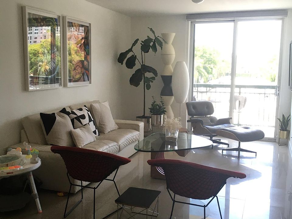 1st image of 2501 SW 37th Ave #204