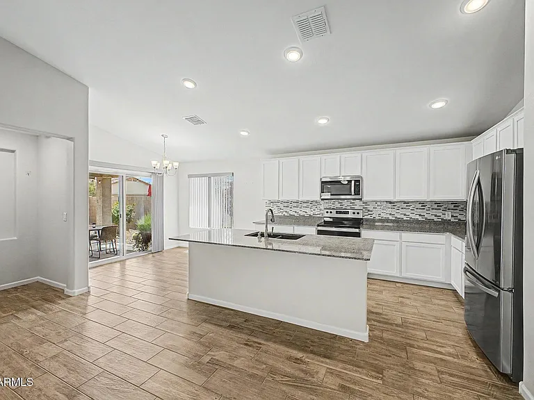 1779 E Elegante Dr — Photo 14