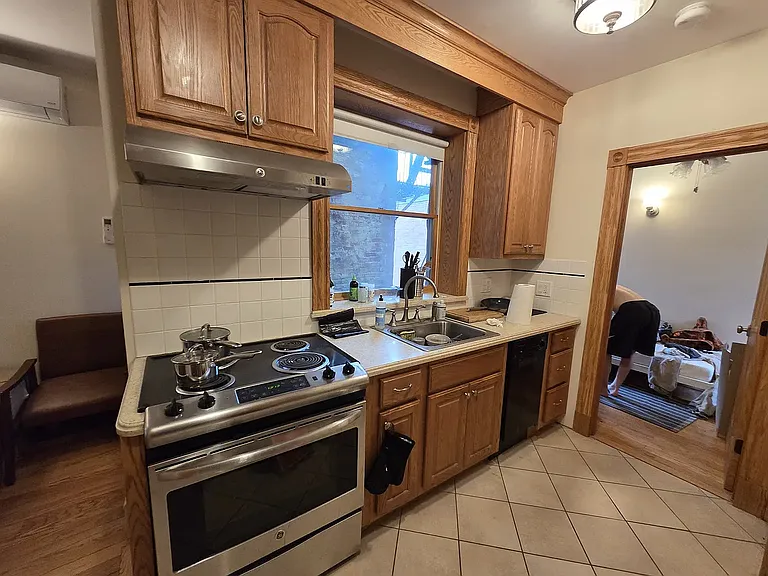 18 S Russell St #3 — Photo 3