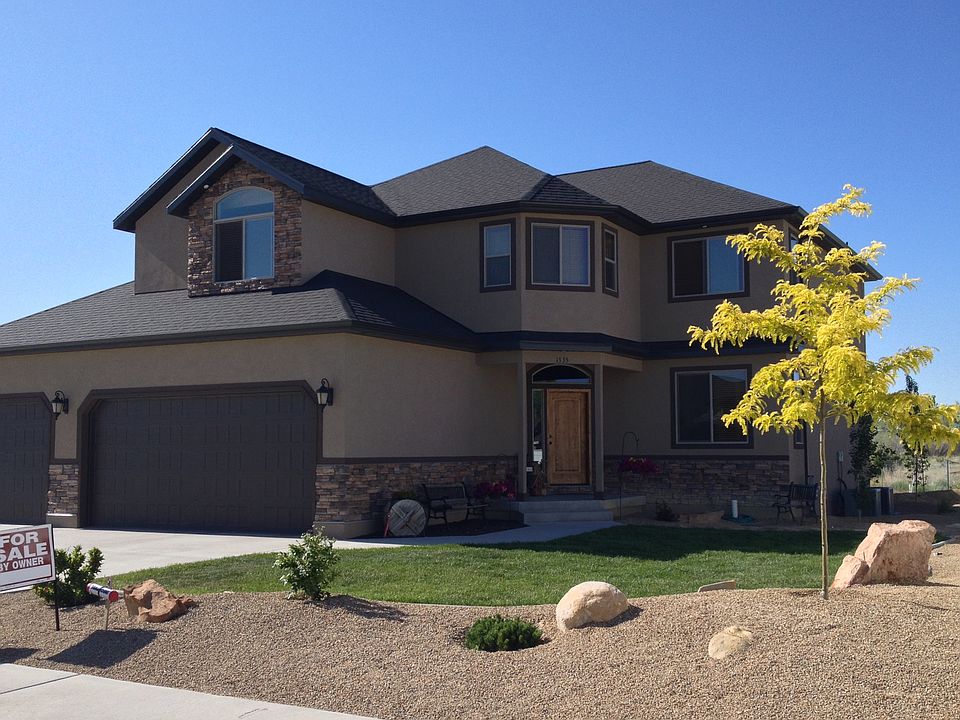 2800 sq. ft. move in ready. 
