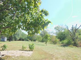 201 Rio Grande St, Flora, IL 62839