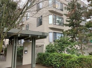 211 Summit Ave E APT 207, Seattle, WA 98102