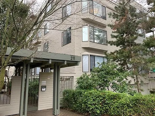 211 Summit Ave E #207 Photo 1