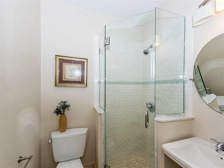 11 Sheridan St #2 — Photo 9