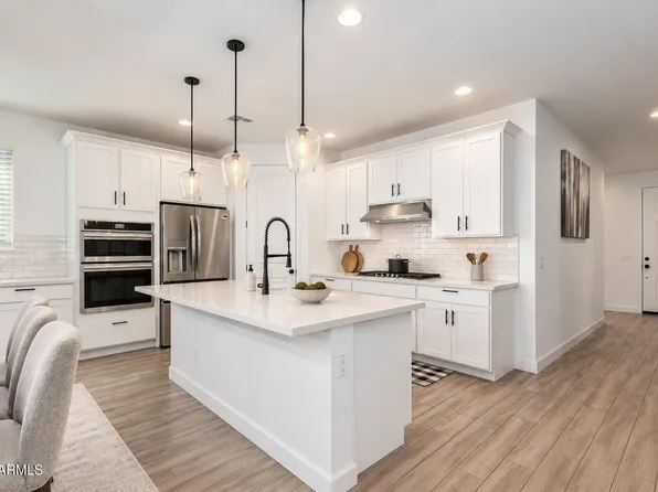 9825 E Satellite Dr, Mesa, AZ 85212