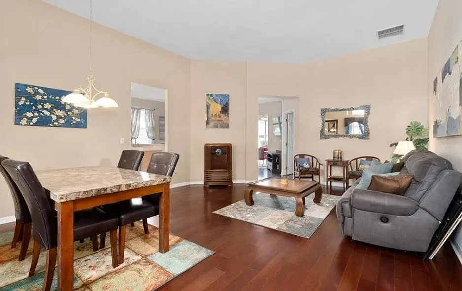 3 bed, 2.0 bath, 1600 sqft, $2,700 — Photo 3