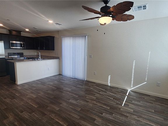 3rd image of 2734 Champagne Gold Ave
