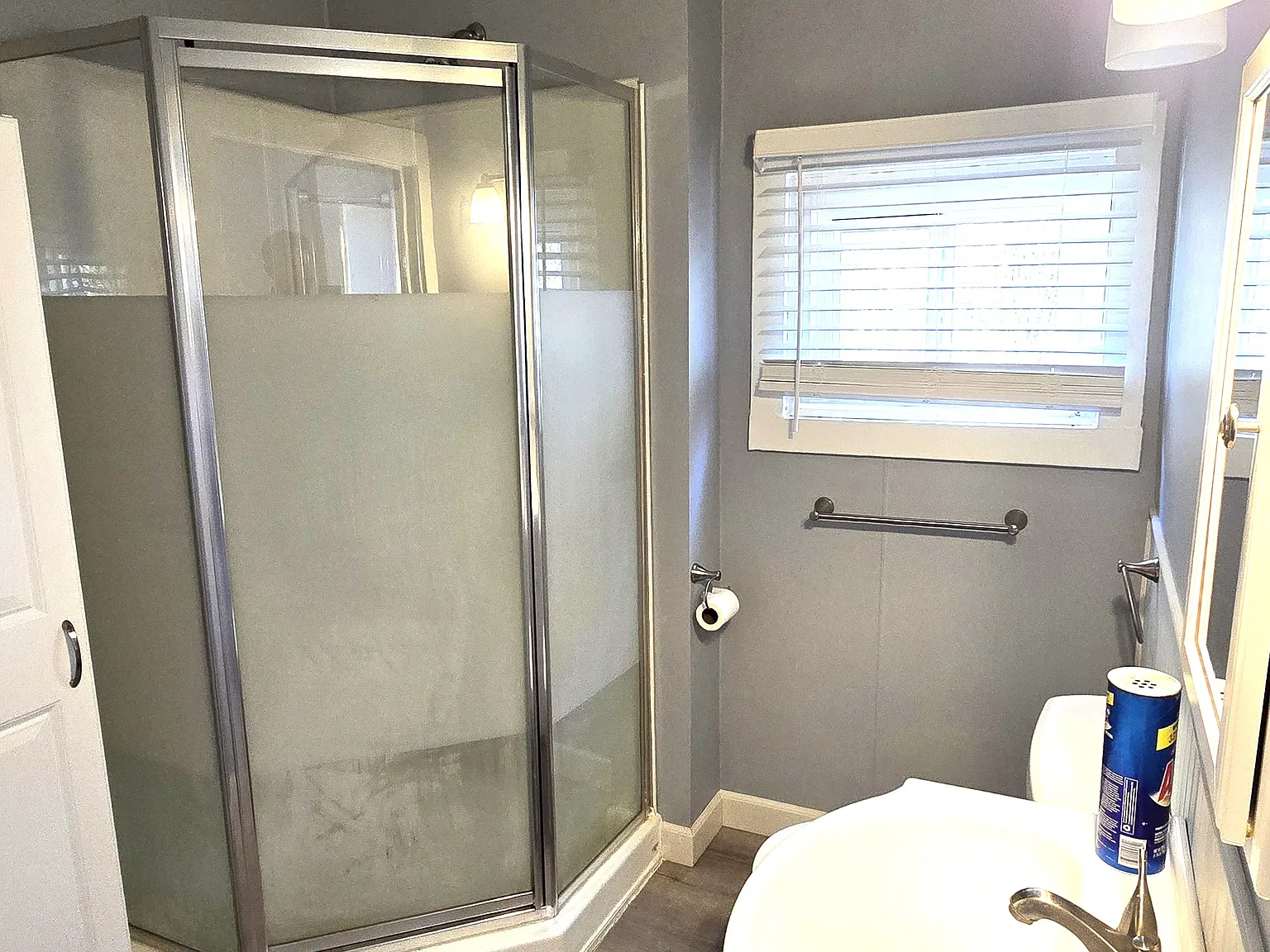 1 bed, 900 sqft, $1,100 — Photo 4