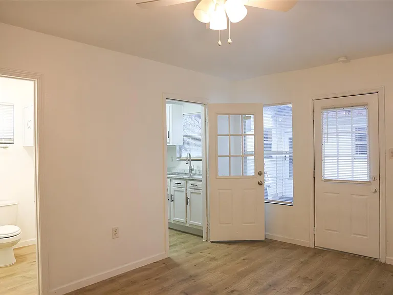 10 Jenkins St — Photo 20