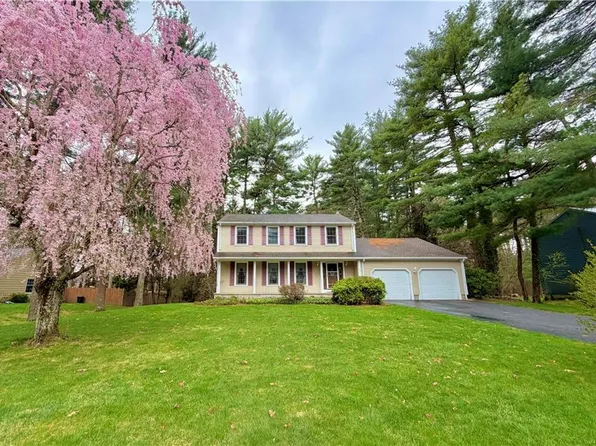 30 Wood Cove Dr, Coventry, RI 02816