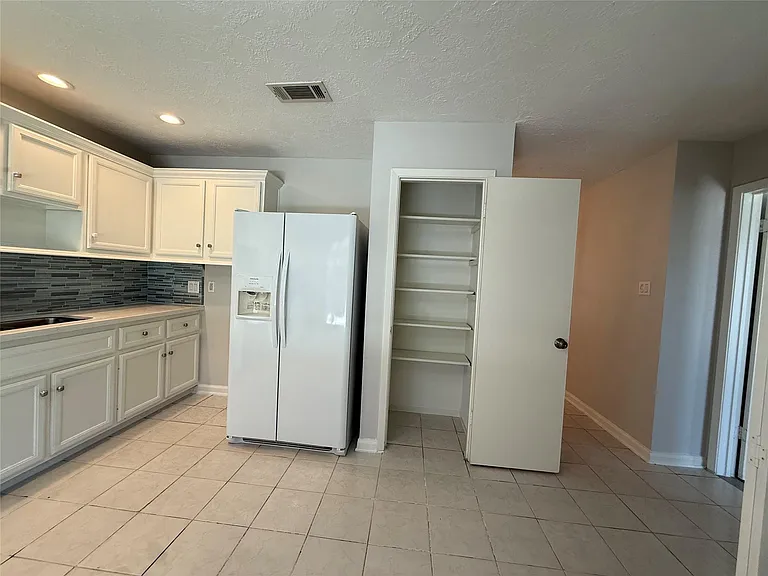 9503 Homeland Dr — Photo 10