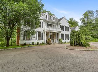 5 Winthrop Hls, Weston, CT 06883