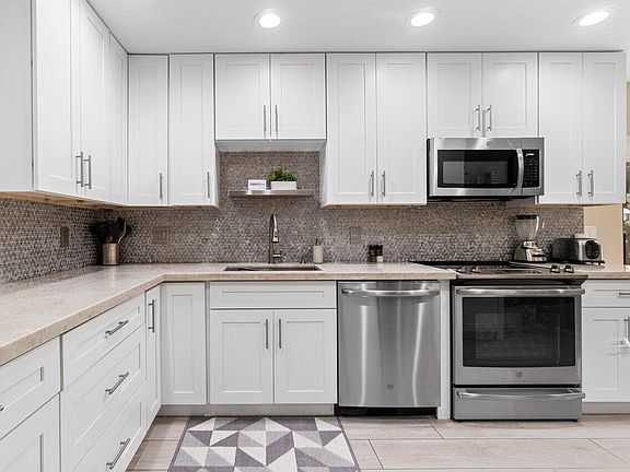 5th image of 31 Westgate Lane #31c