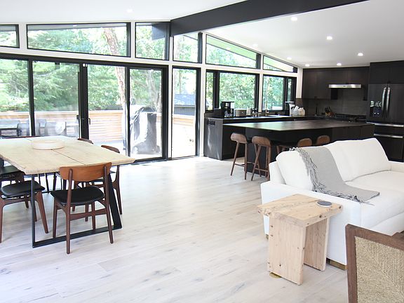 2nd image of 7 Oyster Shores Rd