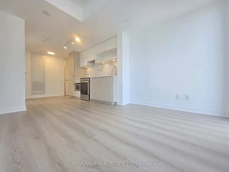 100 Queen St E #1703 — Photo 4