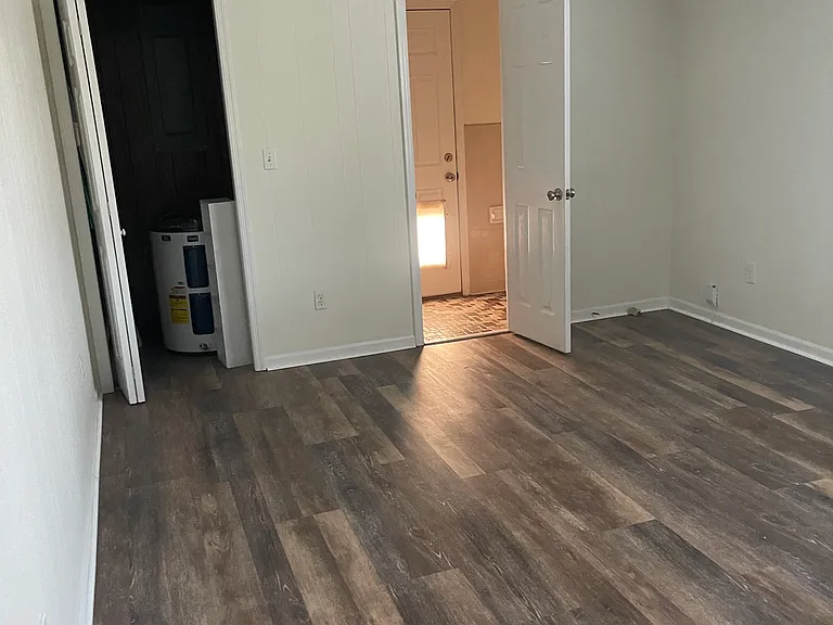 258 Powell Rd — Photo 11