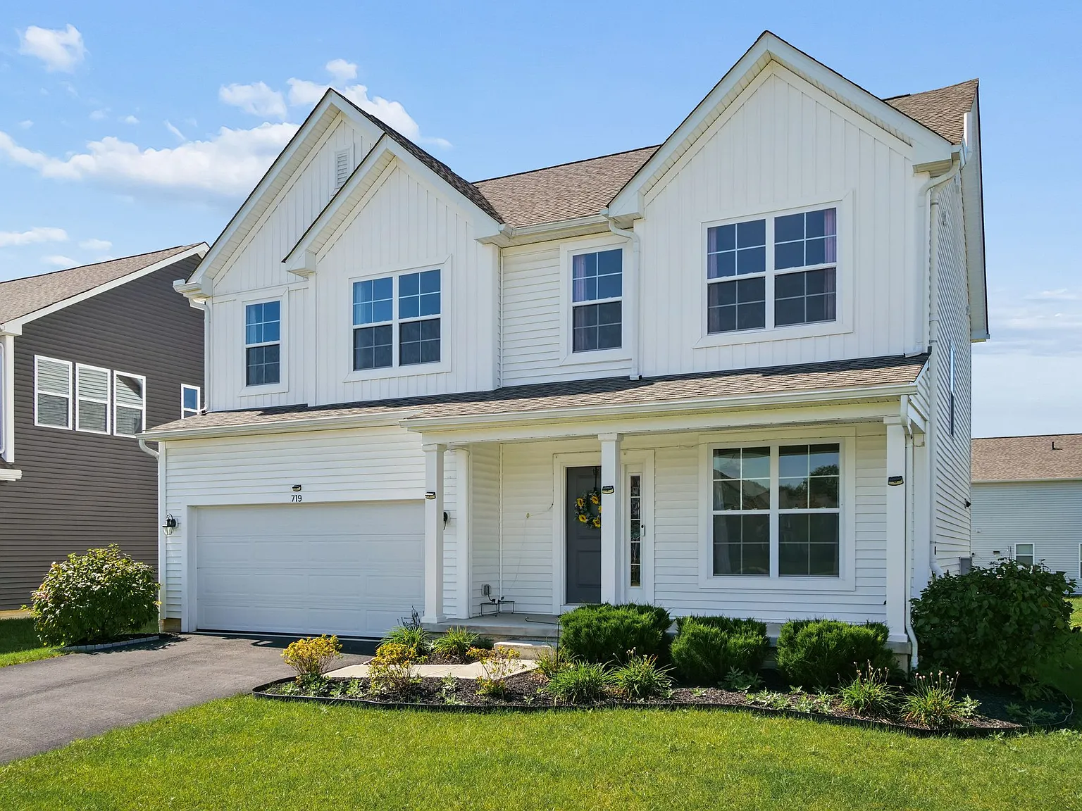 4 bed, 2.5 bath, 2400 sqft, $2,999 — Photo 4