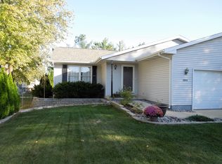 2804 Essington St, Bloomington, IL 61705