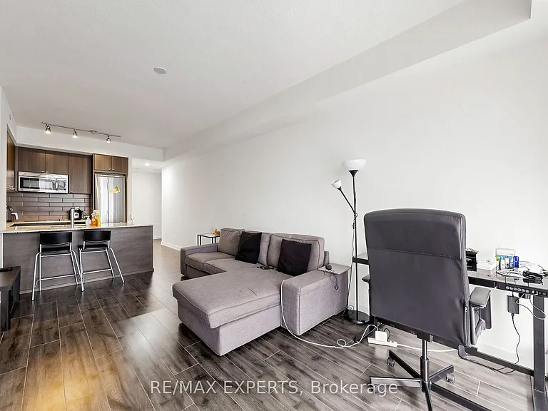 18 Rean Dr #223 — Photo 15