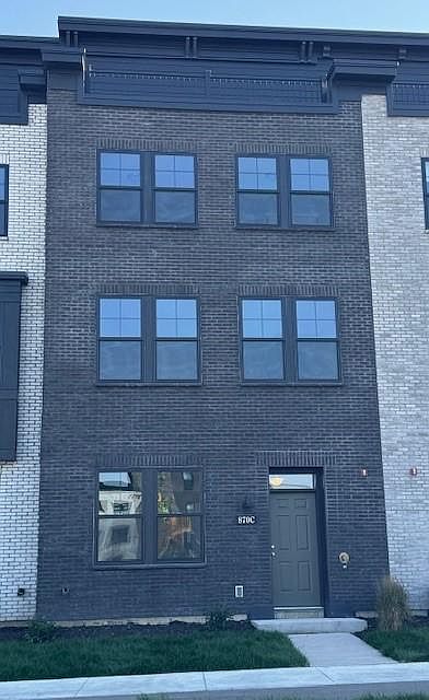 1st image of 870 C Mount Curve Blvd