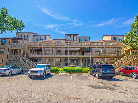 3rd image of 501 Maison Dr. #F15