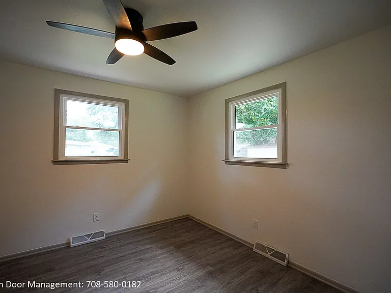 1703 Pinewood Ln #1703 — Photo 8