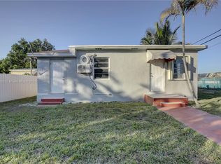 425 Minola Dr, Miami Springs, FL 33166