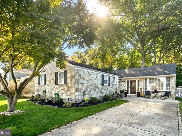 9714 Glenhope Rd, Philadelphia, PA 19115