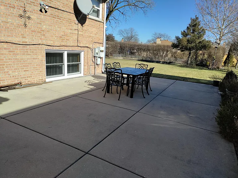 8919 Ozark Ave — Photo 4