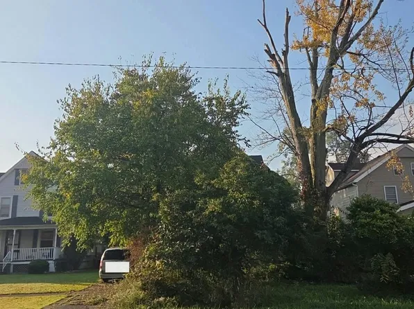 1946 E 31st St, Lorain, OH 44055