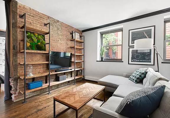 3rd image of 454 W 46th St APT 2CN