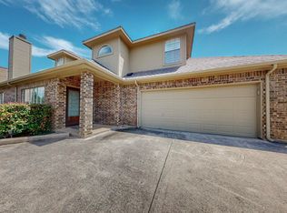 1226 Woodland Park Dr, Hurst, TX 76053
