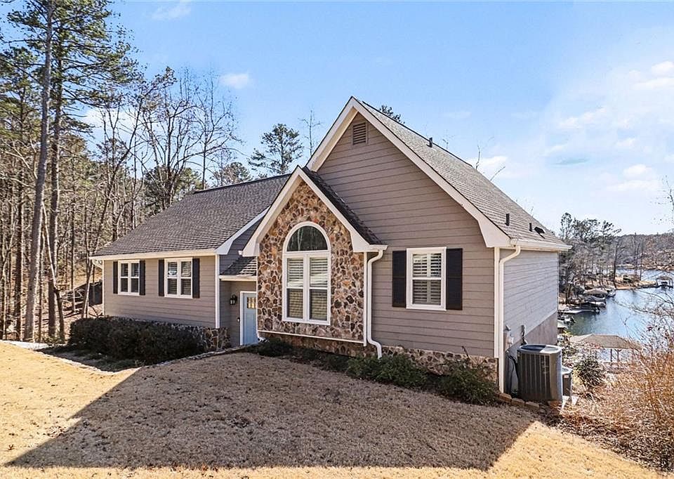 1st image of 2304 Larchmont Ct