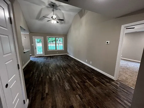 1141 Cardinal Creek Dr — Photo 5