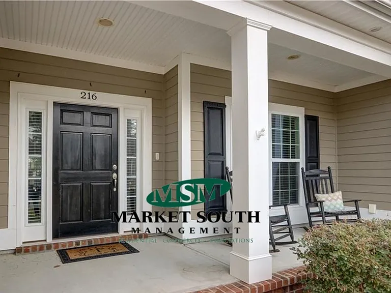 216 Claremont Way — Photo 2