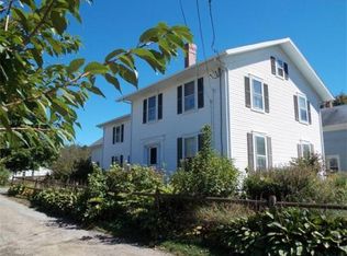 2 Maple Ave, Hubbardston, MA 01452
