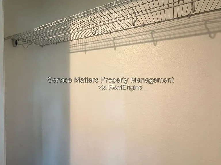 5553 Riviera Dr — Photo 32